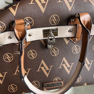 Adrienne Vittadini, Stylish & sophisticated, dome shaped satchel bag, brand new